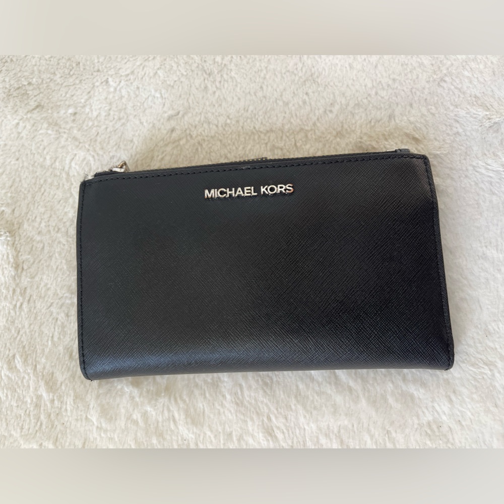 Michael Kors Wallet GUC